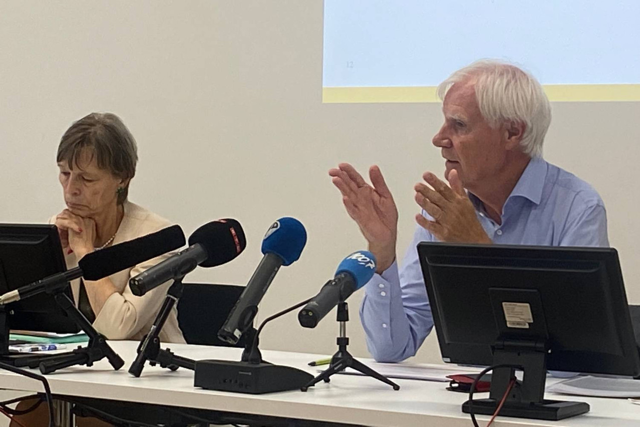 Simone Delcourt and Romain Bausch on Monday presented their latest report on public finances before the parliamentary elections. Photo: Maison Moderne