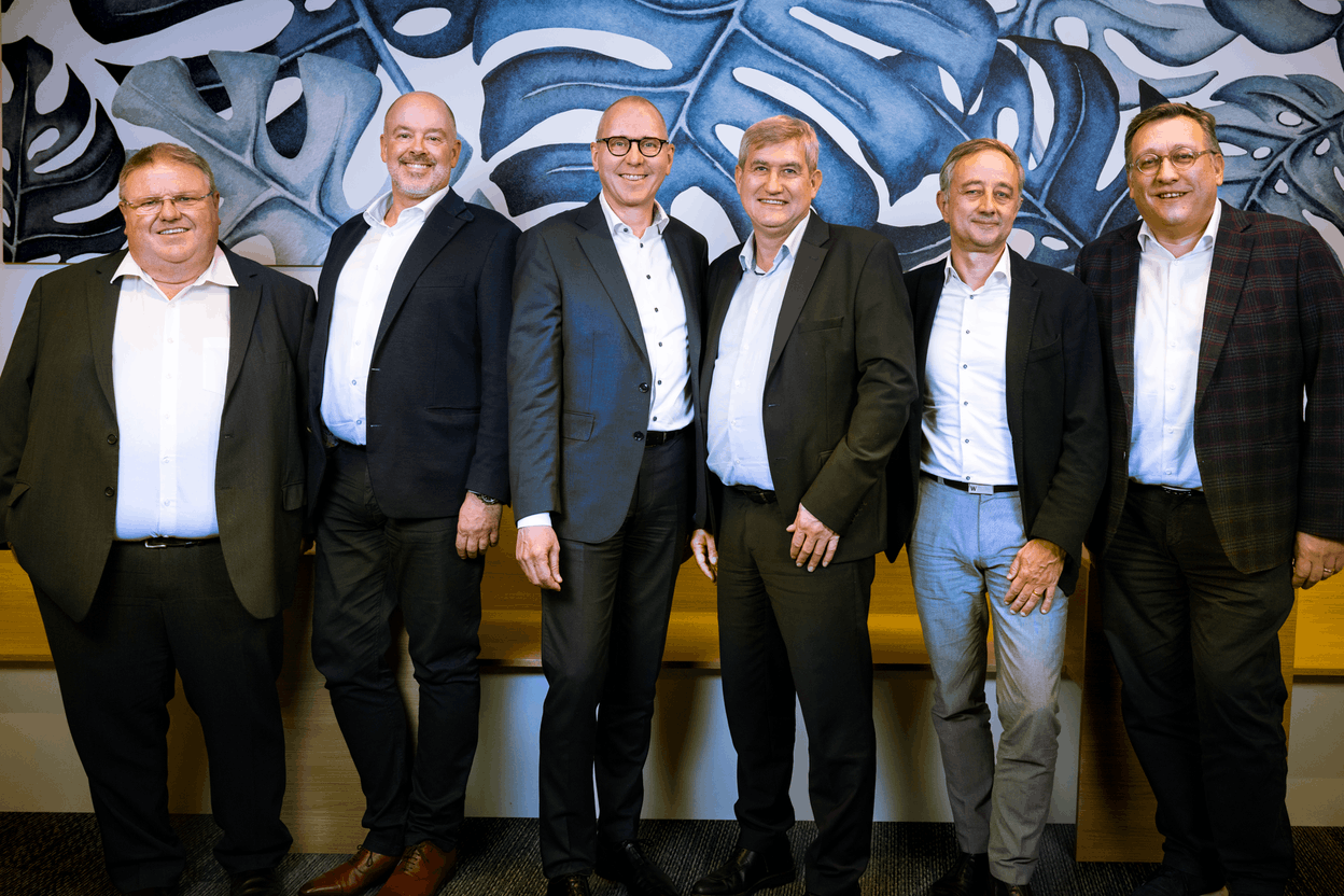 Laurent JACQUEMART, Joeri STEEMAN, Etienne GILLET, Karl LOUARN, Frédéric GOOSSE, Frédéric MONCEAU (Photo: ParFi Group)