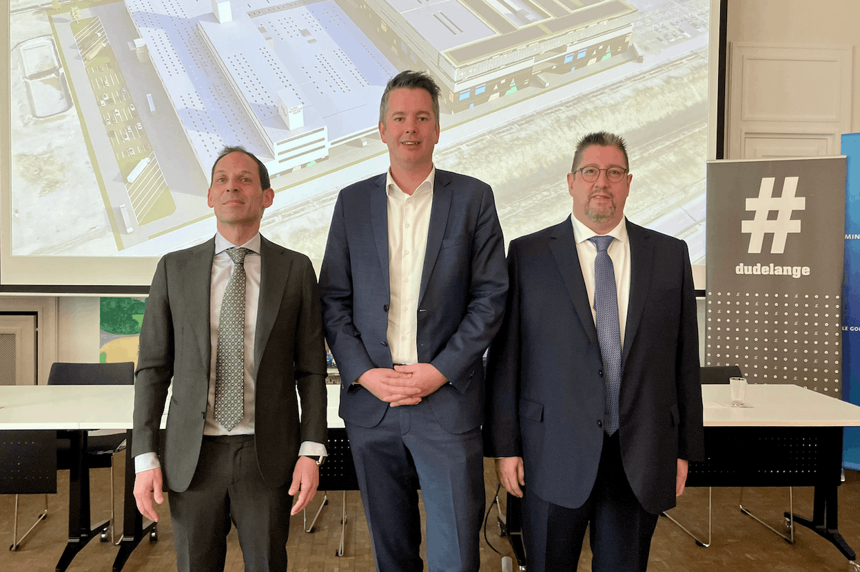 Dan Biancalana, Lex Delles and Alain Gillet see the Handwierkerhaff project as an opportunity for the economic fabric of the south of the country. (Photo: Marc Fassone/Paperjam)
