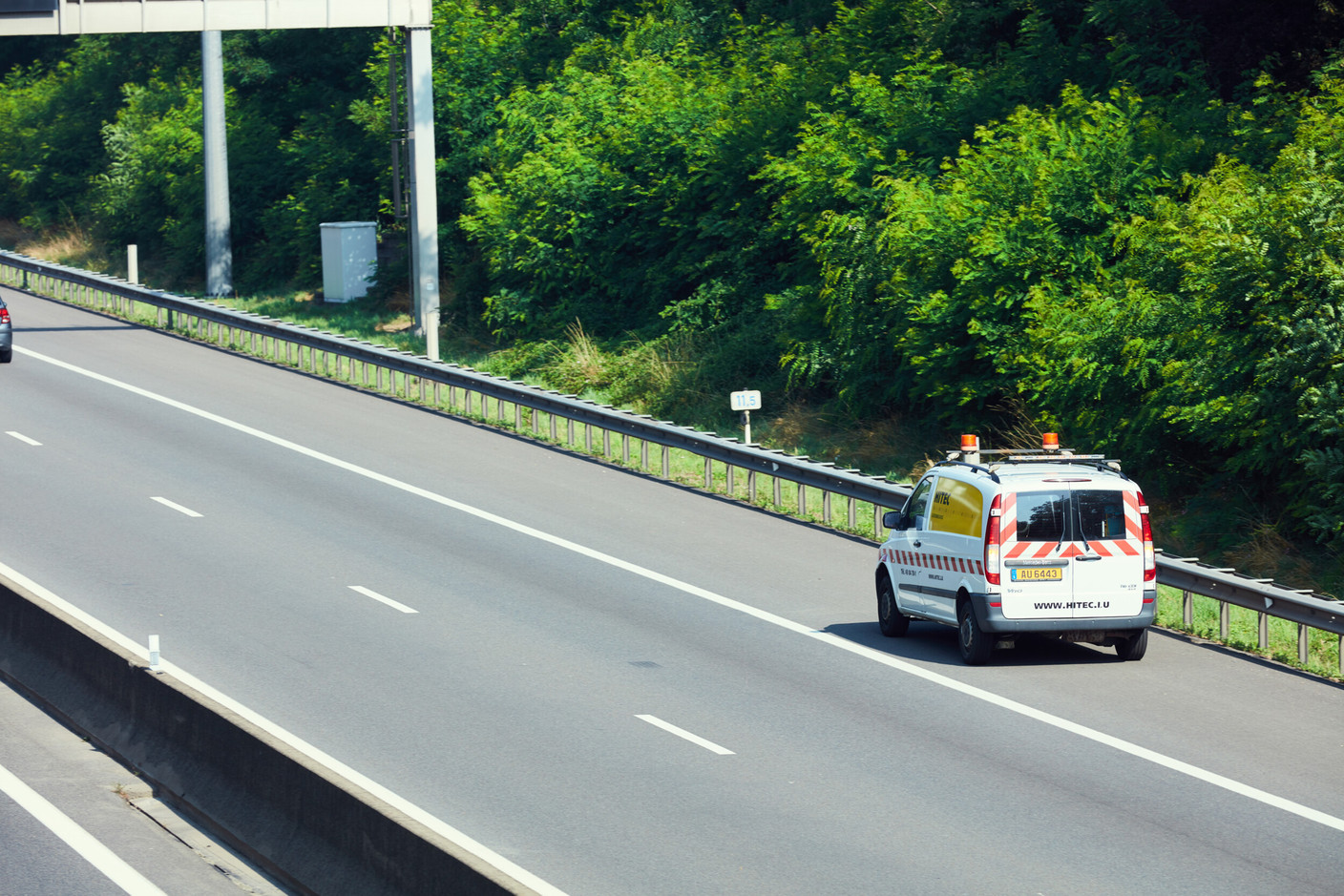 Hitec’s teams also carry out maintenance on traffic management systems and safety equipment across the motorway network. (Photo: Hitec)