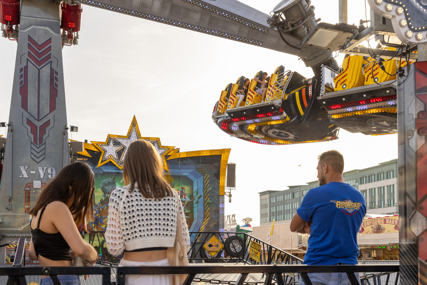 Impatient attendees were already present on Wednesday 23 August for the first day of the Schueberfouer.  Photo: Romain Gamba/Maison Moderne