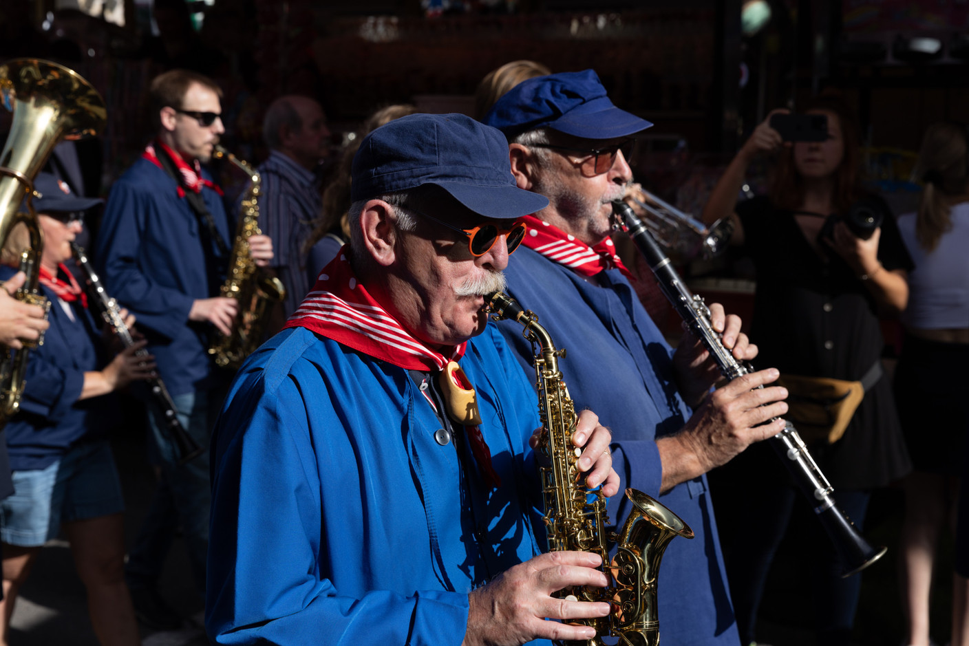 The Hämmelsmarsch is also a parade of musicians dressed in blue jackets and red scarves.  Photo: Romain Gamba/Maison Moderne