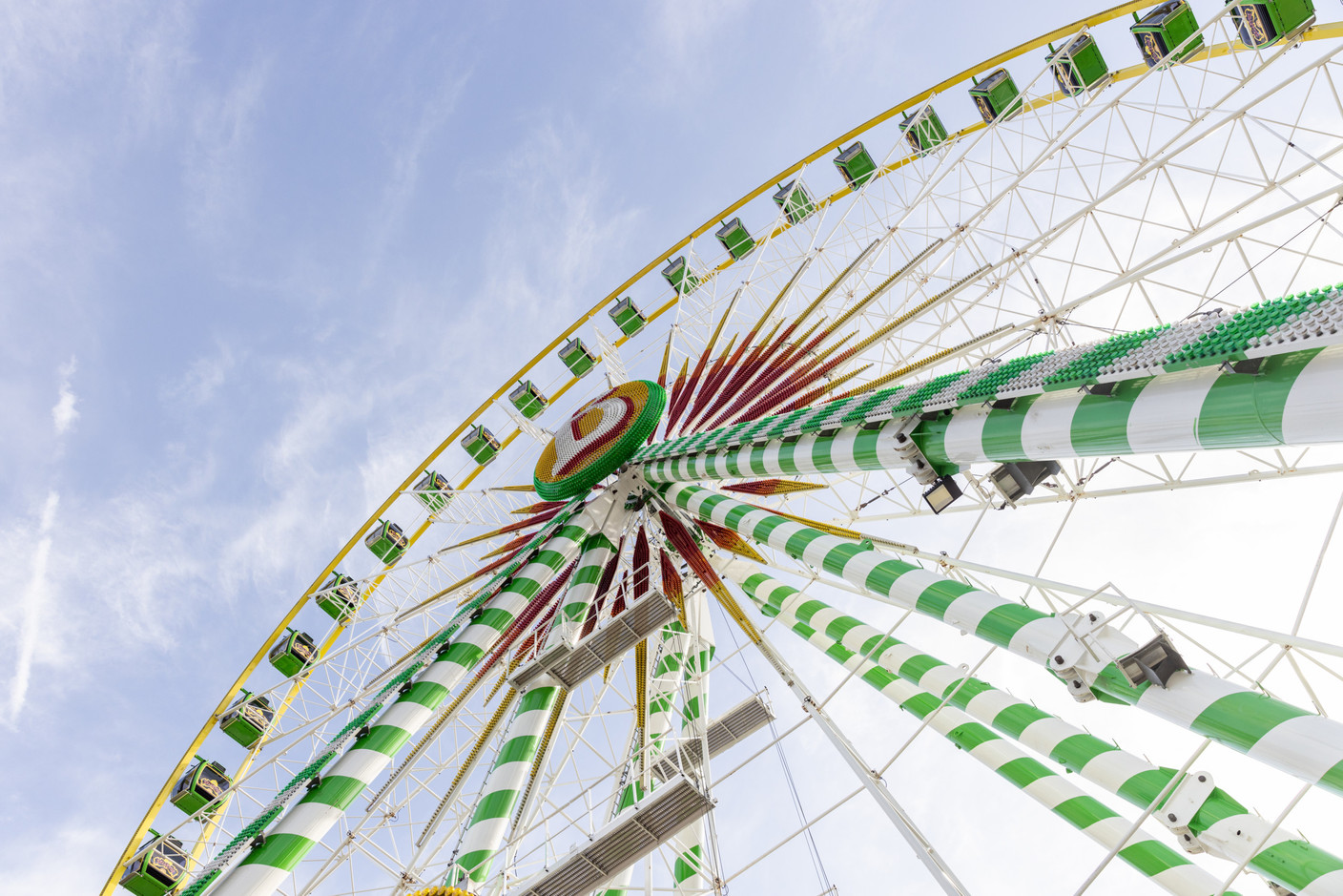 The legendary Ferris wheel is present. Photo: Romain Gamba/Maison Moderne