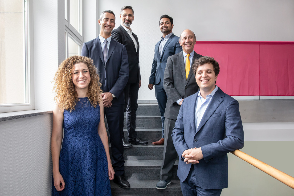 From the left to the right: Alessia Codiglione, MBA alumni; Mario Marozzi, MBA alumni; Dr. Zoran Barac, Faculty member at LSB, Professor of Corporate Governance; Kanwar Bharat Singh, MBA alumni; Tim Mescon, Executive VP of AACSB, Marin Njavro, Managing Director.  Marie Russillo Maison Moderne