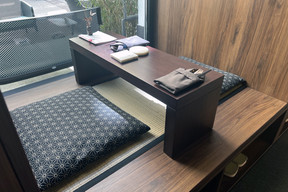 The establishment offers traditional seating on tatami mats. Photo: Emilio Naud