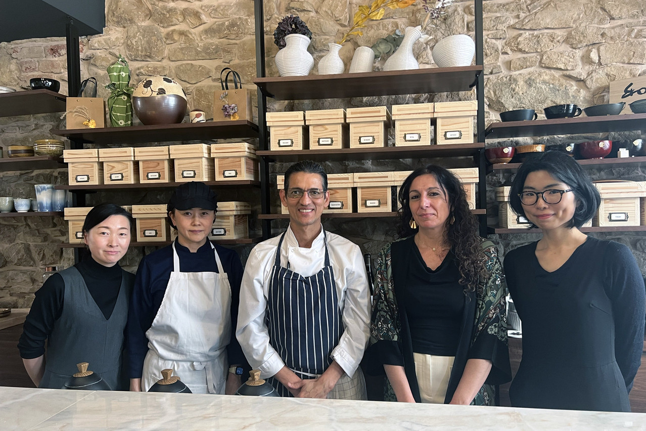 The Thé Râ Pie team, with Samira Maaoui (second from right). Photo: Emilio Naud