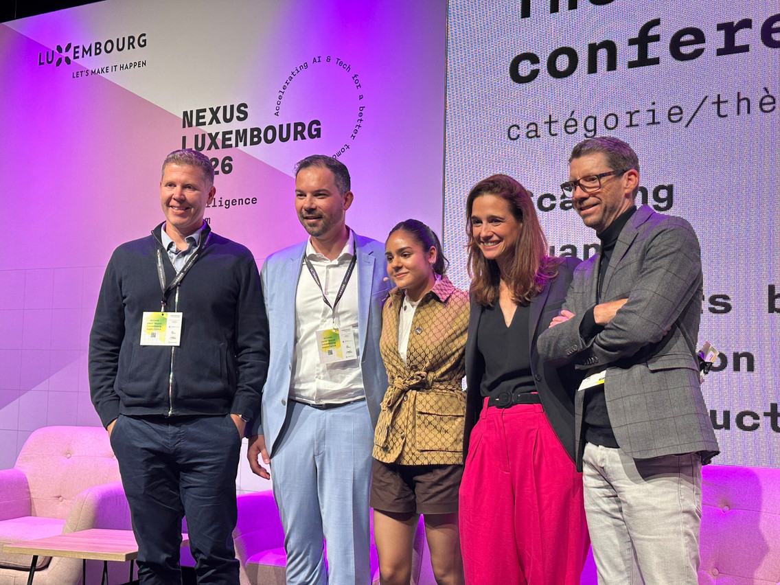 From left to right: Anton Abashkin (Shiftgears), Jean Schiltz (Luxembourg Ministry of the Economy), Amélie de Valroger (Ayvens), Joost Ortjens (Ohmio), and moderator Avanti Sharma discussed autonomous vehicles, AI, software-defined mobility and the path from pilot projects to commercial deployment at Nexus Luxembourg 2026. Photo: Paperjam
