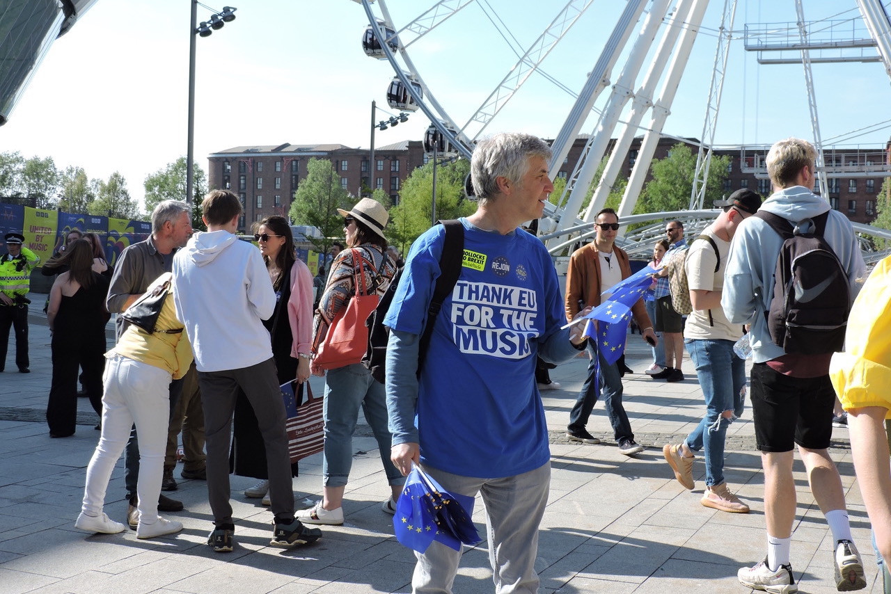 Fans seen outside Liverpool Arena shortly before the Eurovision grande finale, 13 May 2023. Photo: Neel Chrillesen