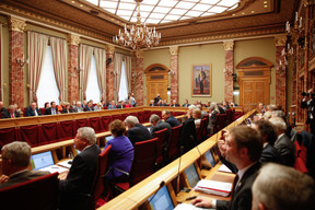 Deputies and the government met on Tuesday 12 October. (Photo: Romain Gamba/Maison Moderne)