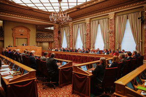 No more Cercle Cité. The deputies and the government are back in the chamber, rue du Marché-aux-Herbes. (Photo: Romain Gamba/Maison Moderne)