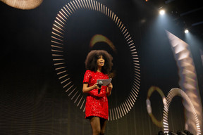 Jana Degroot, master of Ceremonies of the Paperjam Top 100, 10 December 2024. Photos: Nader Ghavami / Maison Moderne