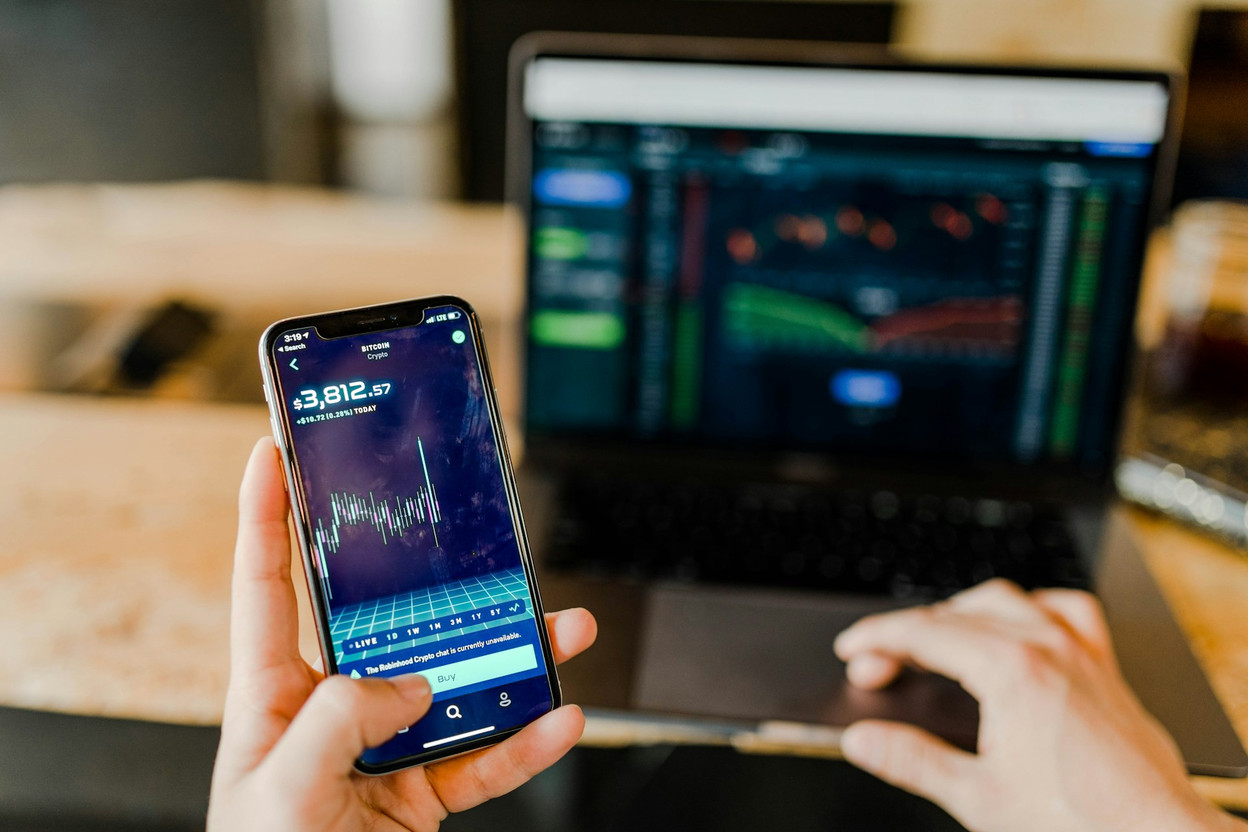Thematic exchange-traded funds (ETFs) and exchange-trade products (ETPs) recorded $2.49bn in net outflows globally during February 2024, according to ETFGI. Photo: Austin Distel/Unsplash