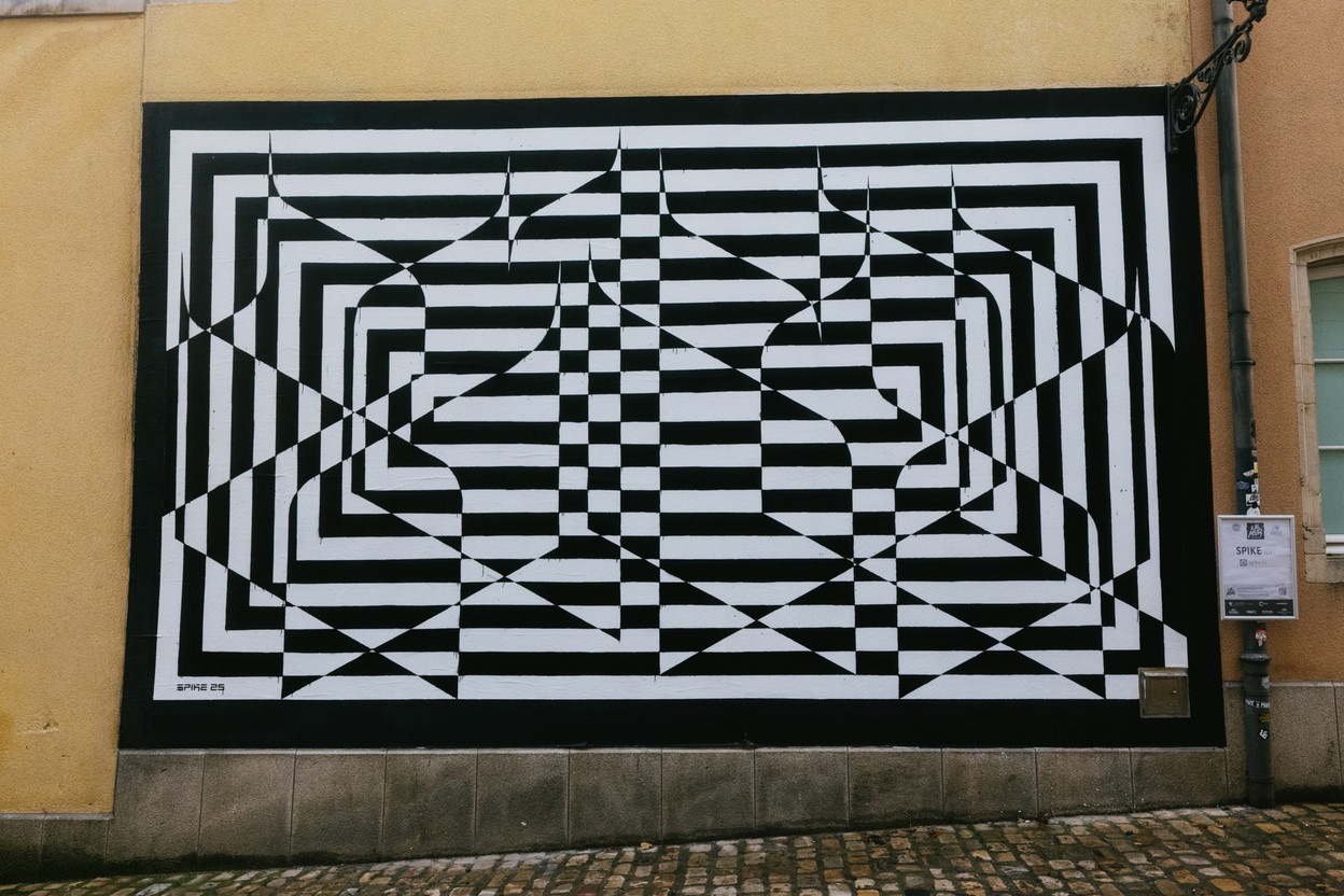 The mural on the facade of the Lëtzebuerg City Museum, created as part of the “Le Mur Luxembourg” initiative, is by Luxembourg artist Spike.  (Photo: ©VDL-Mick-Drulang)