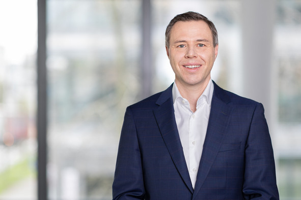 Thilo Derenbach, responsable des ventes et du développement commercial des services de titres numériques chez Clearstream, indique que le groupe a pour objectif de passer, d’ici 2027, de projets pilotes individuels basés sur la blockchain à une infrastructure numérique évolutive. (Photo: Clearstream)