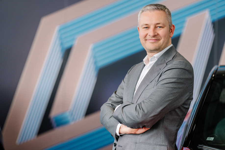 Renault announces the appointment of Thomas Marneffe as of April 1 as Belux Renault Brand sales director, replacing Jan Schmook, who will be retiring. (Photo: Melting Prod SPRL)