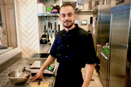 Thomas Menweg est l’artisan en charge de la production chez Anna&Paul. (Photo: Maison Moderne)