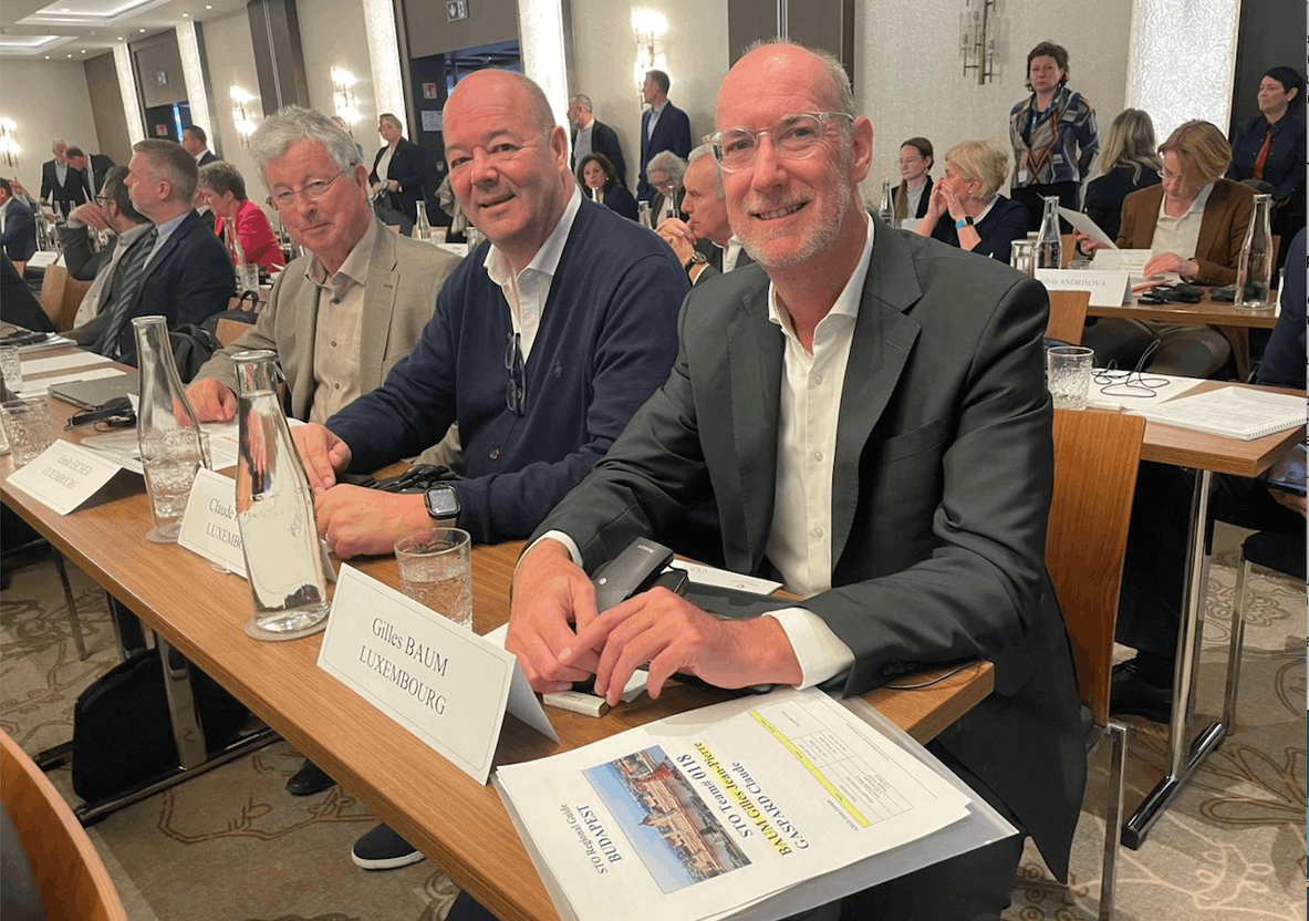 Emile Eicher, Claude Haagen and Gilles Baum at the final briefing before the start of their mission to observe the Hungarian parliamentary elections. (Photo: House of Commons)