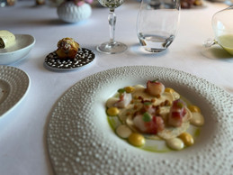 Lobster roll made with Breton blue lobster claws, on the Éclat de La Cristallerie menu. Photo: Emilie Gline/Paperjam