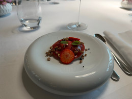 Strawberries, Kalamata olives and crispy biscuits: the dessert on the Éclat menu at La Cristallerie. Photo: Emilie Gline/Paperjam