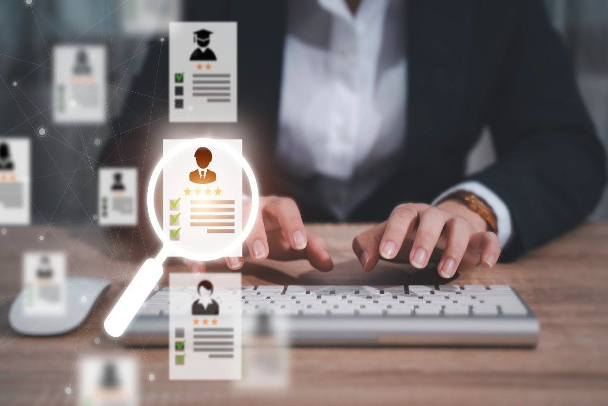 From tax relief to a free trial period for a new employee, there is a wide range of state aid and incentives available to employers when recruiting an unemployed person.  Photo: Shutterstock