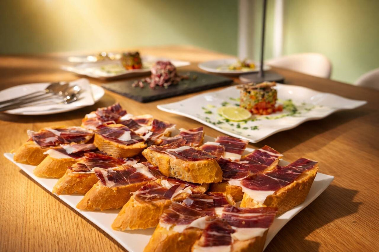 An iconic product of Spanish cuisine, Iberian ham takes pride of place in Macellum’s range. (Photo: Macellum)