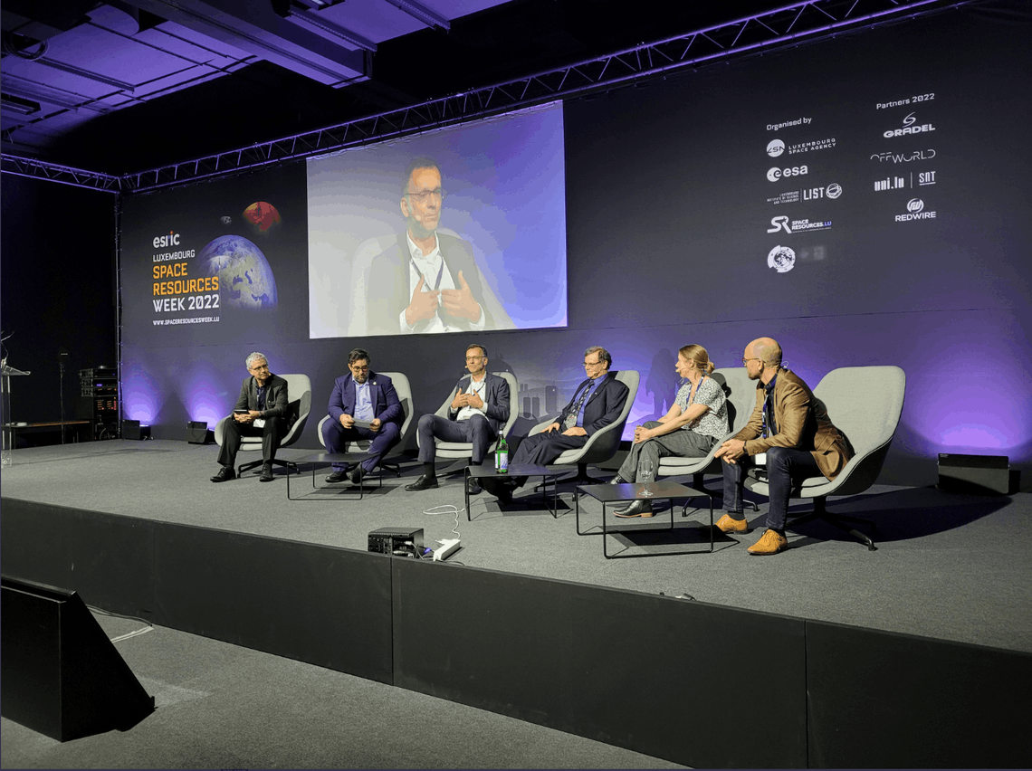 Photo taken during the round table discussion “pilot plant: the next steps” at the just concluded space week in Luxembourg Esric – photo from twitter