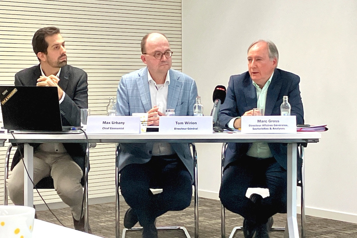 Max Urbany, Tom Wirion and Marc Gross have criticised a draft 2026 budget deemed to lack vision and ambition. (Photo: Marc Fassone / Paperjam)