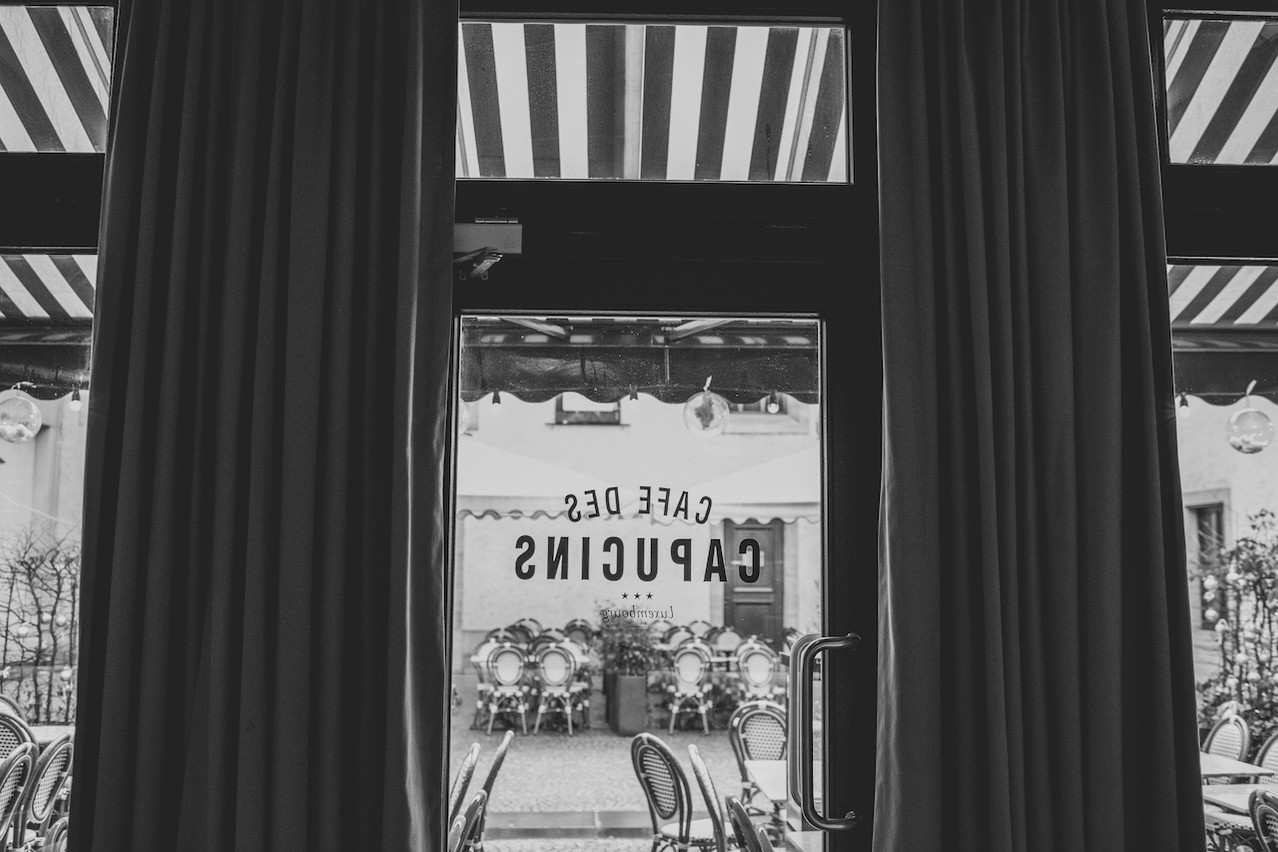 Le Café des Capucins et sa terrasse jouxtent la Théâtre des Capucins.  (Photo: Happy Dayz/Caroline Lequeux)