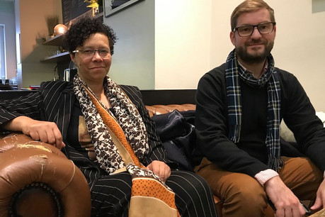 Aldina Ganeto et Jean-Michel Campanella, travailleurs sociaux, constatent sur le terrain les difficultés croissantes pour parvenir à se loger. (Photo: Delano)