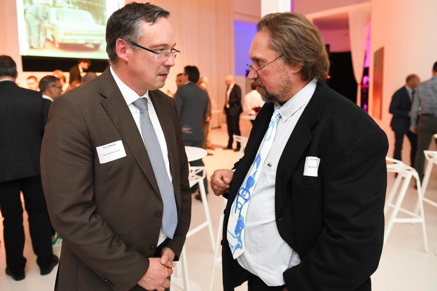 Patrick Schnell (Total Luxembourg) et Jean Fetz (Paerd’s Atelier) (Photo: Total Luxembourg)