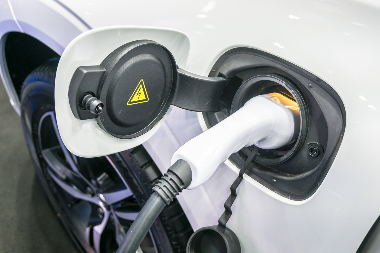 Selon TotalEnergies, 52% des recharges de voitures électriques ont lieu à la maison. (Photo: Shutterstock)