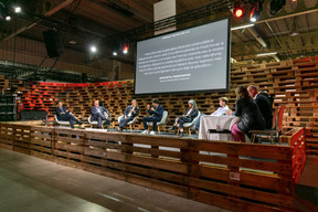 Six experts et professionnels du secteur: Max Leners, Sara Noel Costa de Araujo, Olivier Bastin, Jacques Brauch, Marc Giorgetti et Antoine Paccoud. (Photo: Romain Gamba/Maison Moderne)