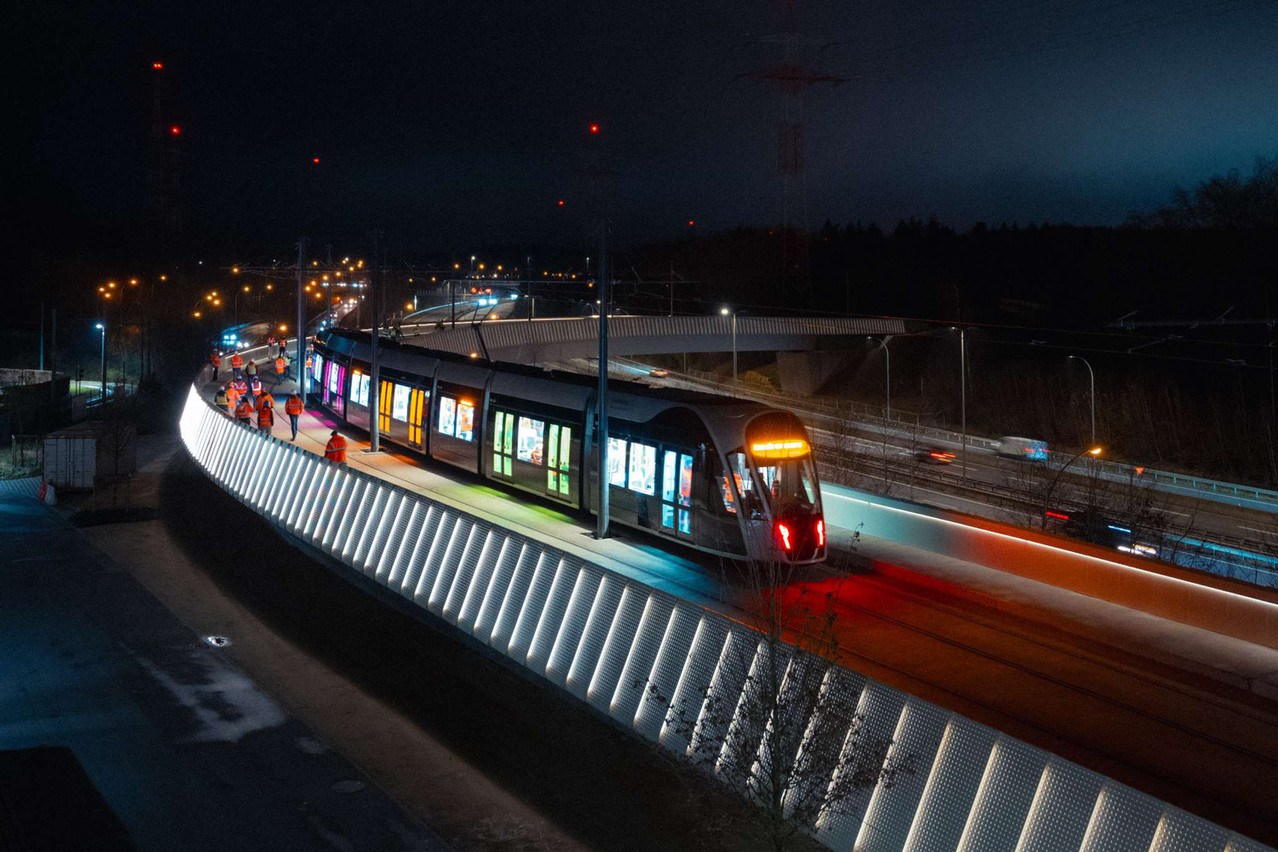 Luxtram made its first trial run between Luxexpo and Findel airport, 10 December 2024. The section is expected to start regular service in March 2025. Photo: Ville de Luxembourg