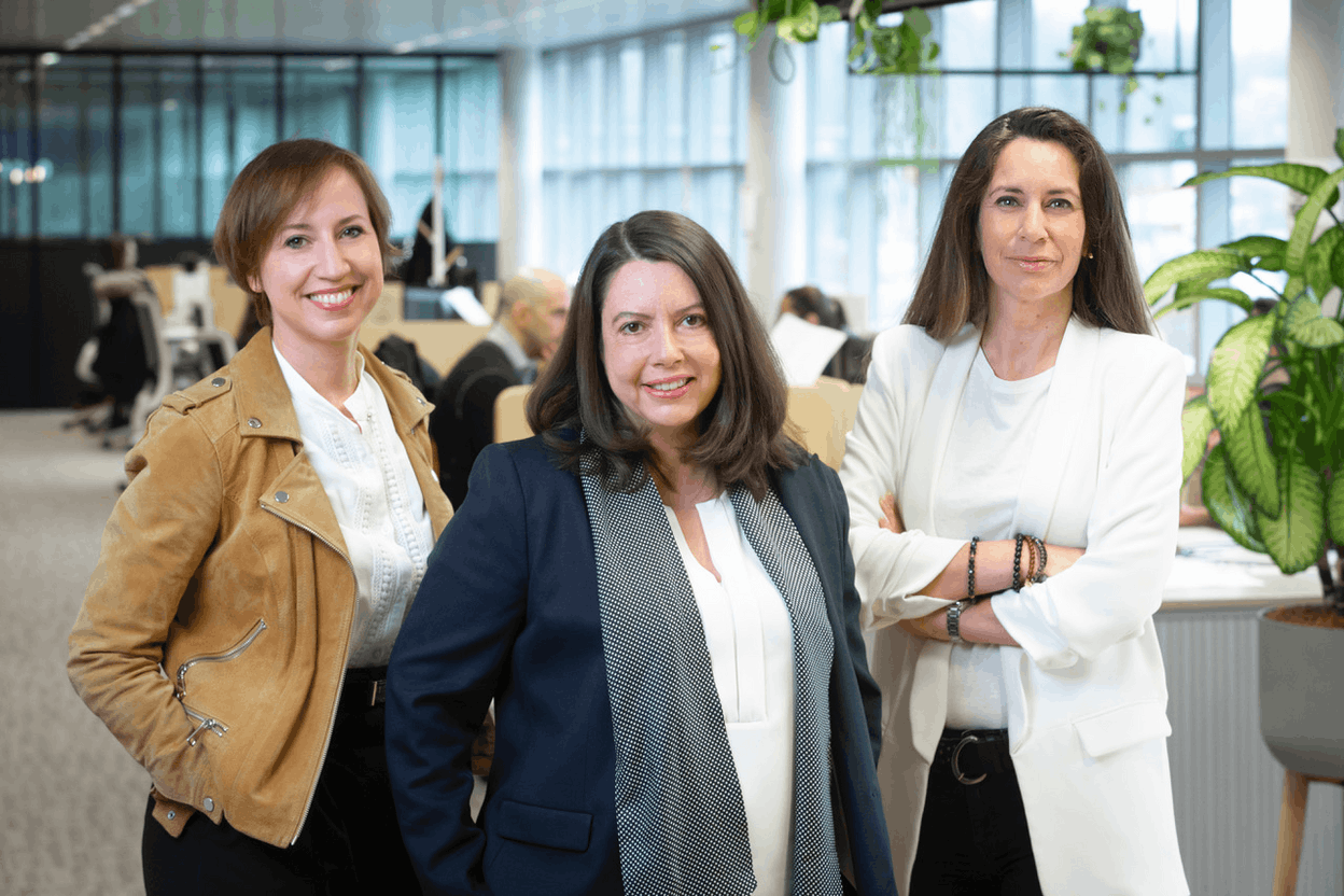 Virginie Dal, Head of People Development, Delphine Bath, Directrice des Ressources Humaines et Florence Verlaine, Head of Comp & Ben (Photo : L MEP/ Laurent Antonelli (Blitz) )