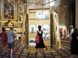 Claudia Passeri, «Aedicula», 2019. Vue de l’installation à la Chapelle de la Charité (Arles). Commissariat: Danielle Igniti.  (Photo: Romain Girtgen / CNA)