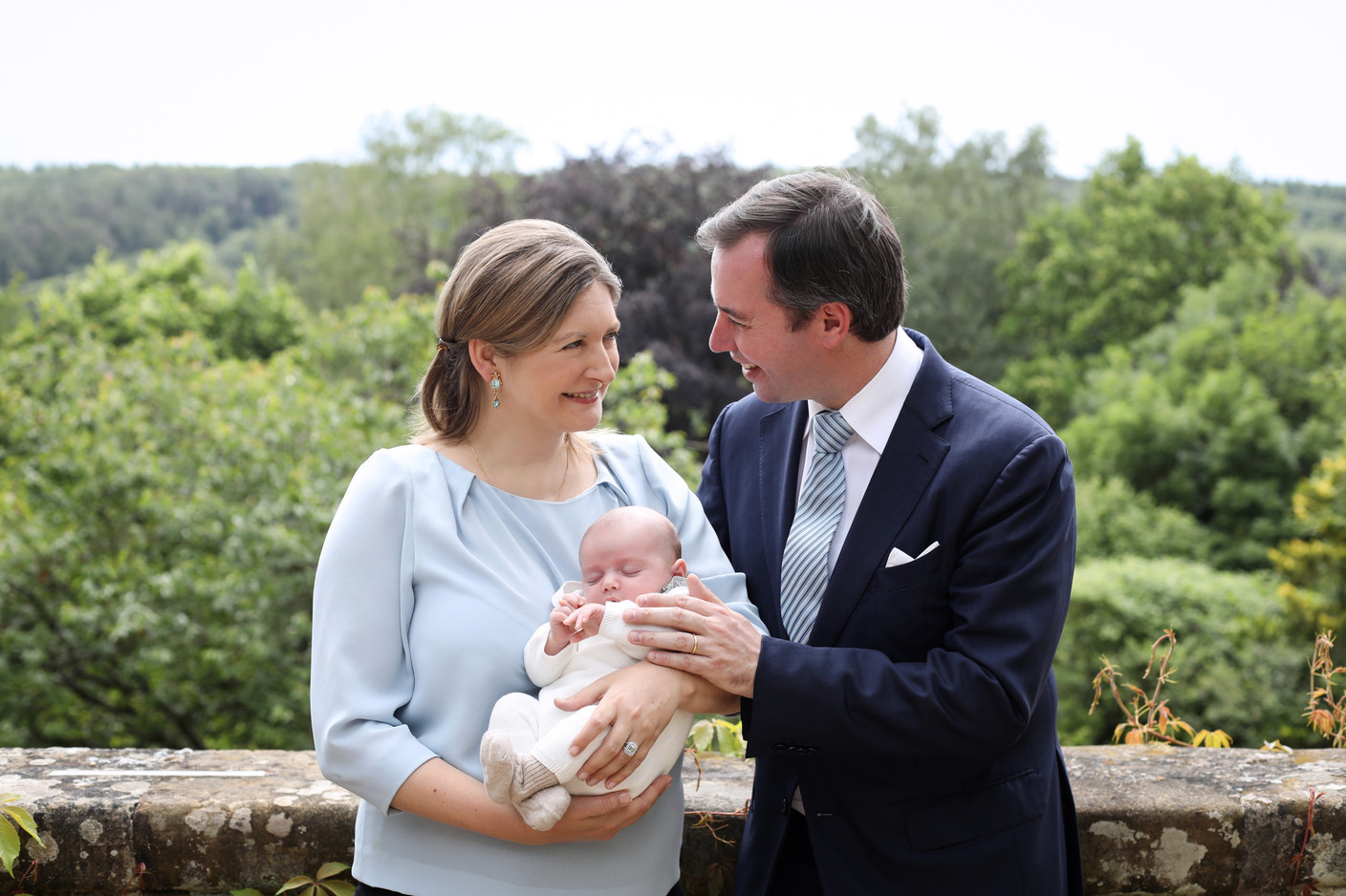 LL.AA.RR. la Grande-Duchesse héritière Stéphanie, le Grand-Duc héritier Guillaume et le Prince Charles (Photo: Cour grand-ducale/Sophie Margue)