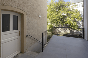 Les habitants peuvent profiter d’une petite terrasse. ((Photo: Ville de Luxembourg / Bohumil Kostohryz) )
