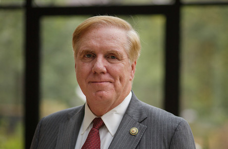 L’ambassadeur américain Randy Evans admet que le processus électoral peut sembler surréaliste pour les étrangers, mais qu’il montre à quel point les États-Unis prennent leurs élections au sérieux. (Photo: Matic Zorman/archives Maison Moderne)