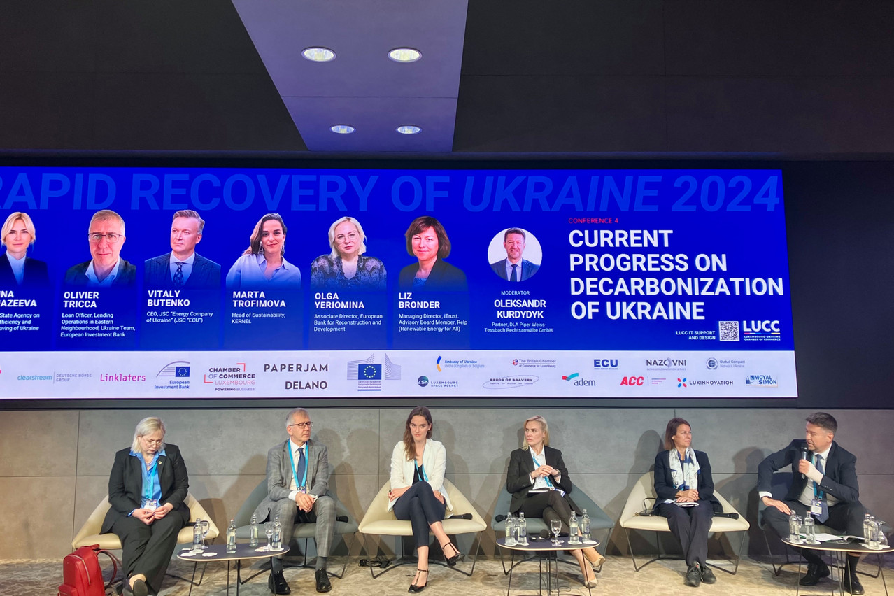 From l to r, a panel on Ukraine’s decarbonisation featured Olga Yeriomina (associate director, European Bank for Reconstruction and Development), Olivier Tricca (loan officer at the European Investment Bank), Marta Trofimova (head of sustainability, Kernel), Anna Zamazeeva (head of State Agency on Energy Efficiency and Energy Saving of Ukraine) and Liz Bronder (managing director, iTrust, advisory board member, Relp (Renewable Energy for All)). It was moderated by Oleksandr Kurdydyk, partner at DLA Piper in Vienna. Photo: Lydia Linna/Maison Moderne