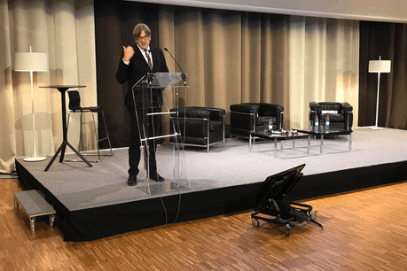 Guy Verhofstadt regrette que les Européens n’aient pas été aussi efficaces que les Américains dans les réformes à apporter suite à la crise financière de 2009. (Photo: Paperjam)