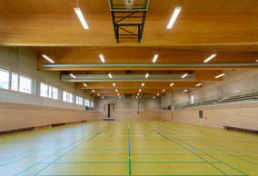 The sports hall is used by both the school and sports clubs. Photo: Christof Weber, Mathilde Magne
