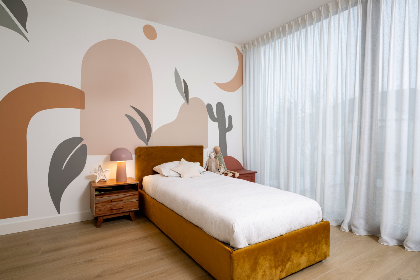 À l’étage, les enfants ont leur chambre individuelle, chacune décorée d’une manière différente. (Photo: Nader Ghavami)