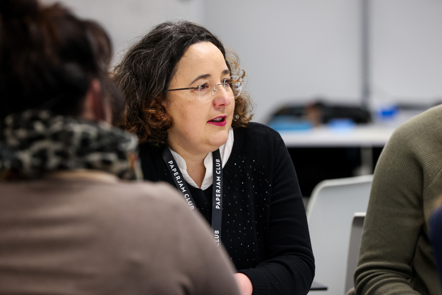 Isabelle Alves (Banco Bradesco Europa), attending an Agile management training course on Monday 27 November 2023.. Photo: Eva Krins / Maison Moderne