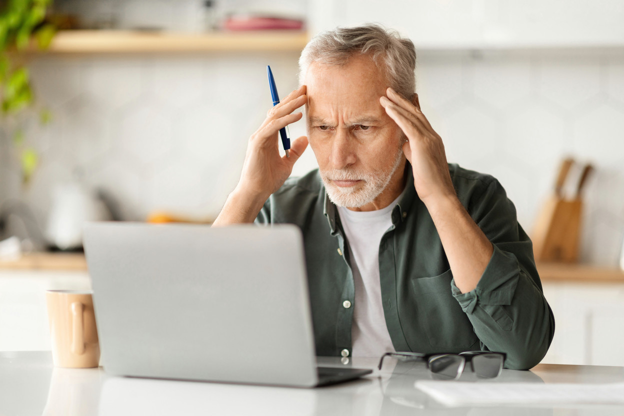 Aware of the risks of digital exclusion, the law explicitly provides for Adem to support people who have not mastered computer tools or do not have the necessary equipment. (Photo: Shutterstock)