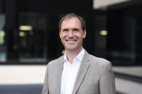 Né en Allemagne, Jens Kreisel a également étudié en France où il a dirigé le Centre national de la recherche scientifique (CNRS) de Grenoble avant de rejoindre le CRP-Lippmann, devenu le List, et de devenir vice-recteur à la recherche en 2018. (Photo: Université du Luxembourg)