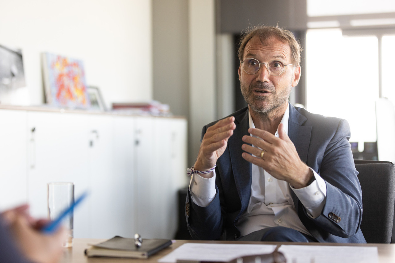 “You don’t set up medical training just like that,” University of Luxembourg rector Jens Kreisel said in an interview ahead of the start of the 2024-2025 academic year. Yet the country is in desperate need of doctors and nurses. Photo: Eva Krins/Maison Moderne