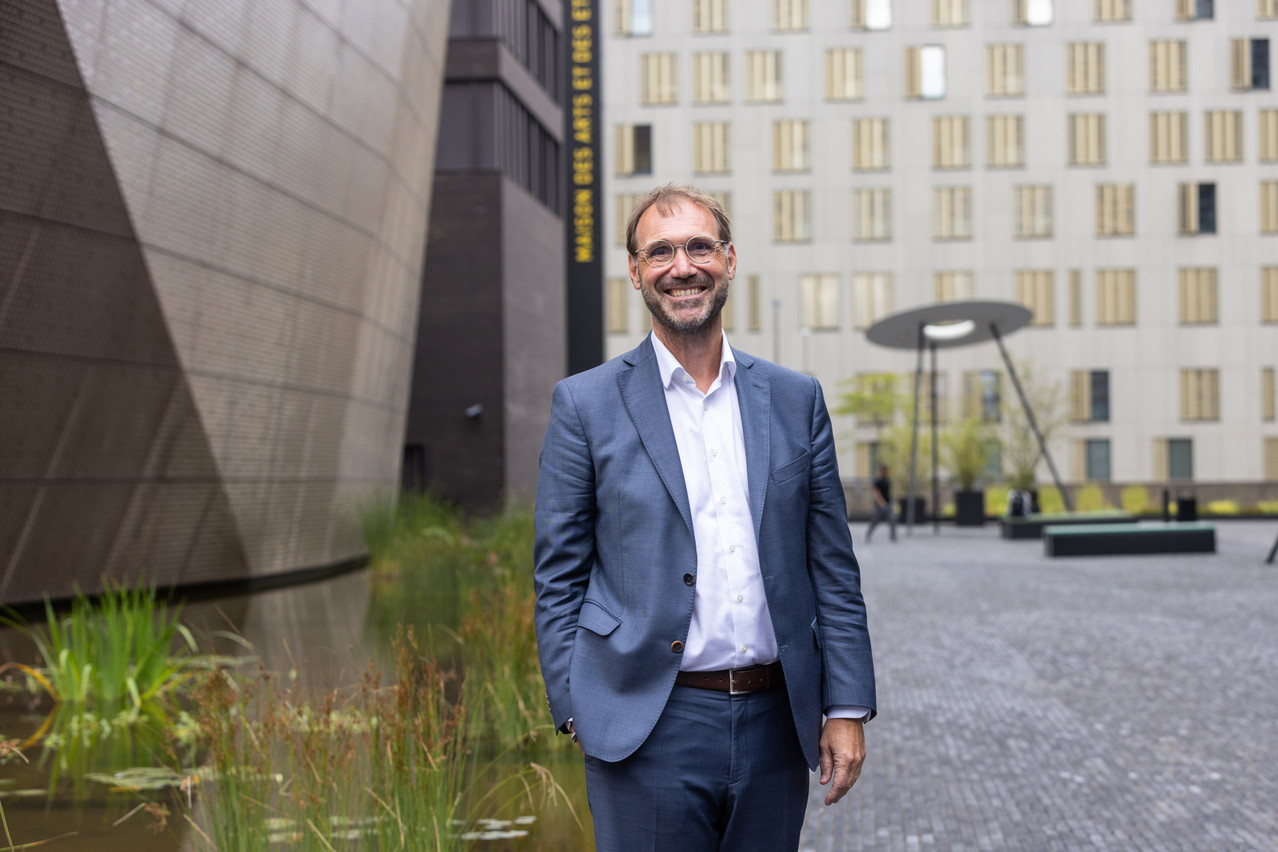 The earlier students are confronted with different cultural worlds, the better equipped they are for the job market, the rector of the University of Luxembourg, Jens Kreisel, said in an interview just before the start of the 2024/2025 academic year. Photo: Eva Krins/Maison Moderne