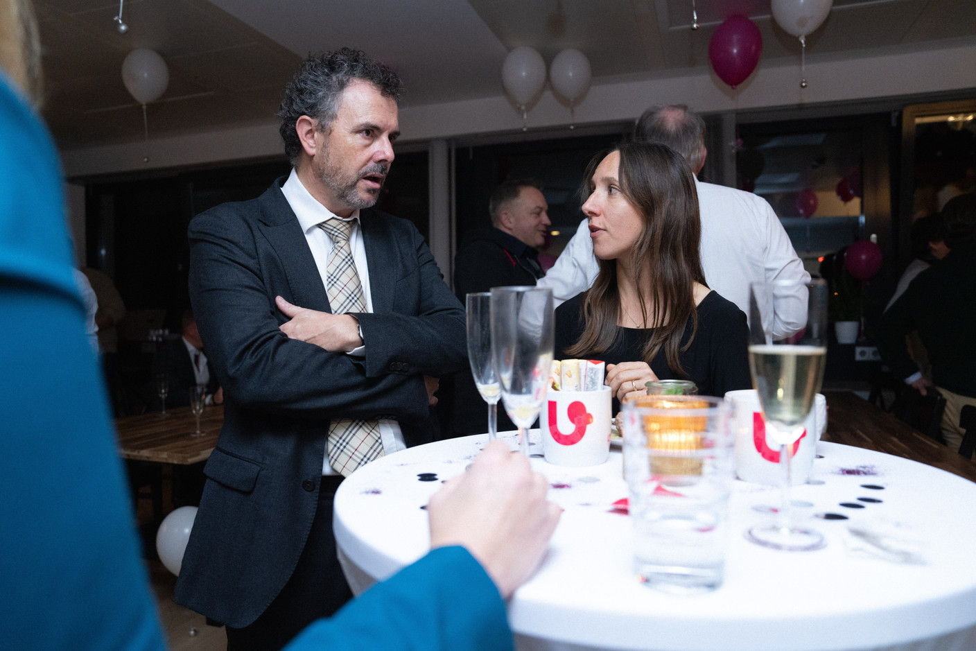 Les employés d’Unzer et les invités ont célébré l’ouverture du bureau de Munsbach, le 25 novembre 2024. (Photo: Friedemann Hertrampf)