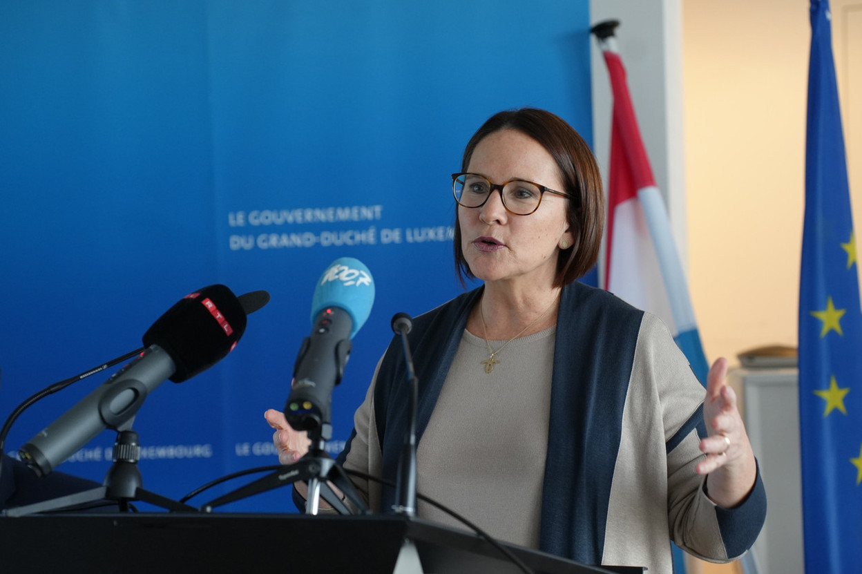 Defence minister Yuriko Backes (DP) is already anticipating the end-of-life of the first satellite from the joint venture with SES, scheduled for 2038, in order to start planning a third satellite. Photo: SIP/Archives