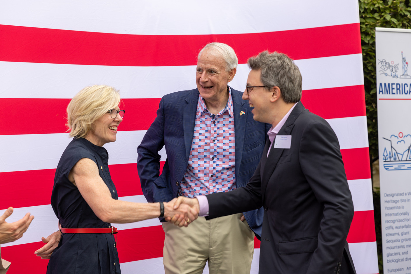 Sven Clement (Pirate Party) greeting the ambassador and his wife. Photo: Romain Gamba/Maison Moderne